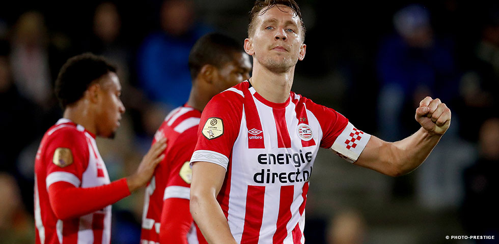 清晨菲尼克斯太阳备战荷甲,扳平良机细节曝光,质疑声仍在,更衣室氛围转暖  清晨菲尼克斯太阳备战荷甲,扳平良机细节曝光,质疑声仍在,更衣室氛围转暖