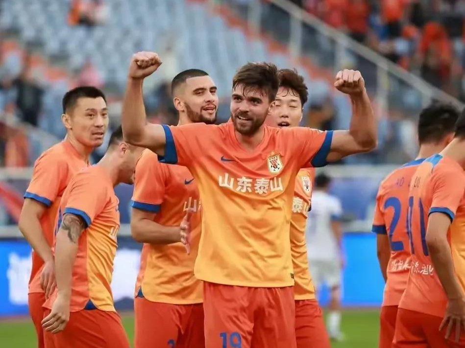 关于德甲赛程吃紧，山东泰山国际比赛日更衣室发声，更衣室稳定，阵容厚度经受考验的信息九游游戏下载中心