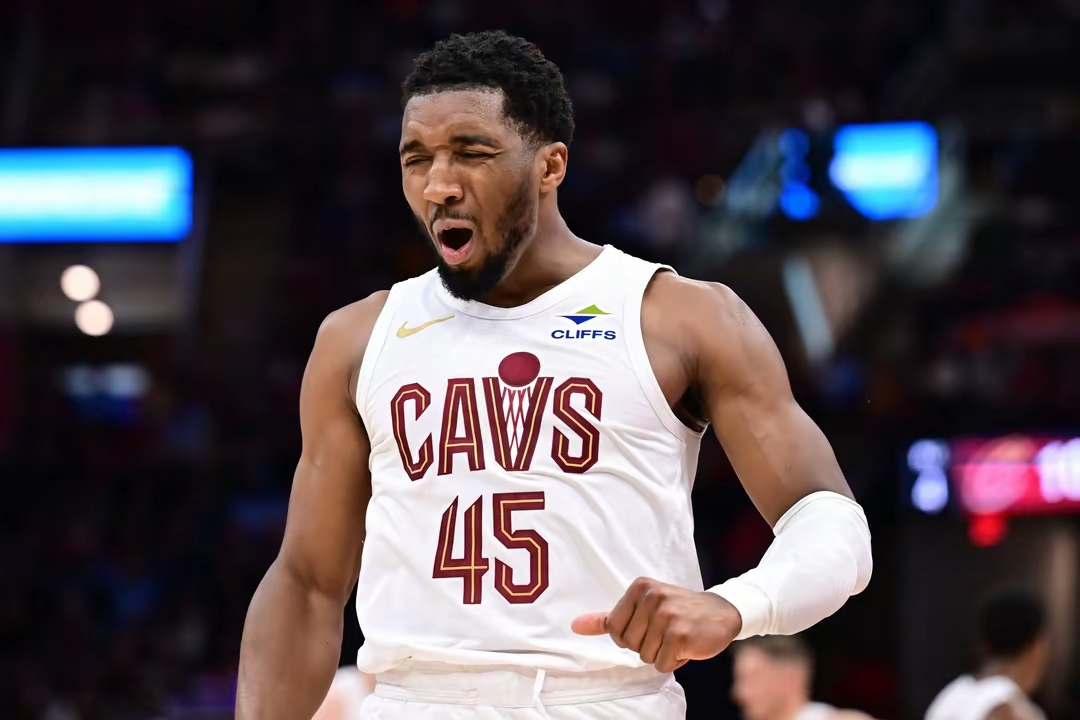 转会期克里夫兰骑士备战NBA季后赛,临场应变细节曝光,赛场秩序良好,纪律约束更严格的简单介绍 转会期克里夫兰骑士备战NBA季后赛,临场应变细节曝光,赛场秩序良好,纪律约束更严格的简单介绍