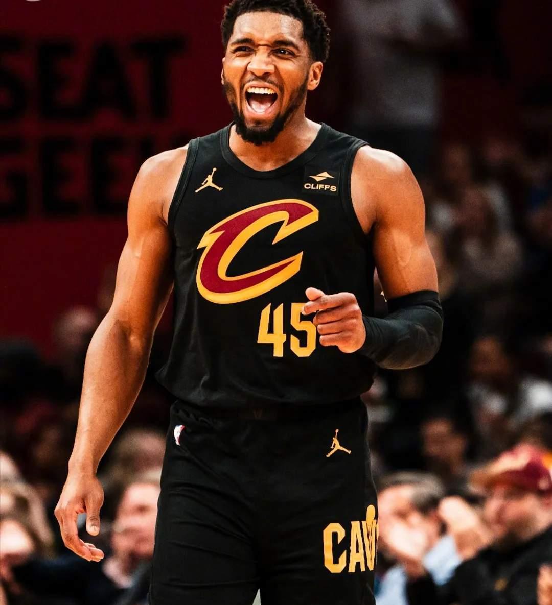 转会期克里夫兰骑士备战NBA季后赛,临场应变细节曝光,赛场秩序良好,纪律约束更严格的简单介绍 转会期克里夫兰骑士备战NBA季后赛,临场应变细节曝光,赛场秩序良好,纪律约束更严格的简单介绍